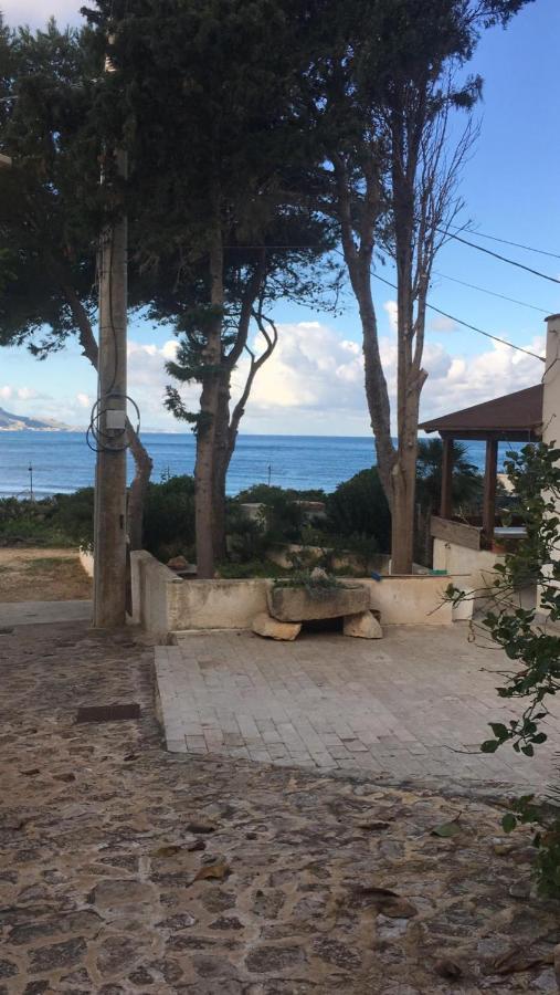 Casa Con Verande Sul Mare A 2 Minuti A Piedi Dalla Spiaggia กุสโตนาชี ภายนอก รูปภาพ